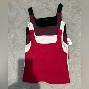Old Navy Crop Tank Tops bundle of 4 size LP